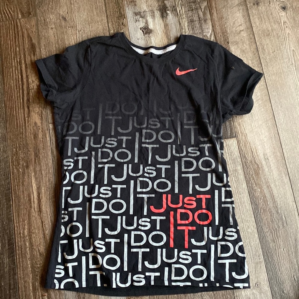 ❤️ 3/$20 Nike Just Do It slim fit tee size L